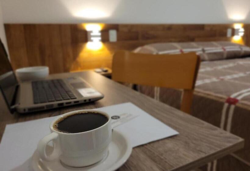 스위트 킹사이즈 침대, Pinda Palace