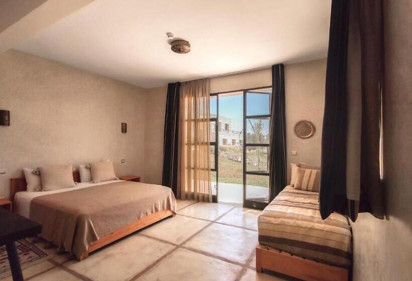 Номер Стандарт Трехместный, Tassourt Lodge