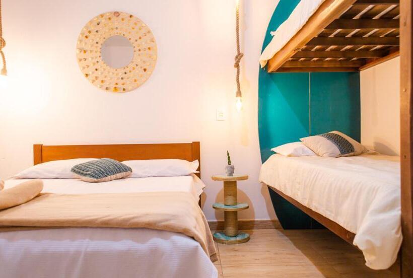 Suíte Familiar, Babitonga Hostel   100m Da Prainha