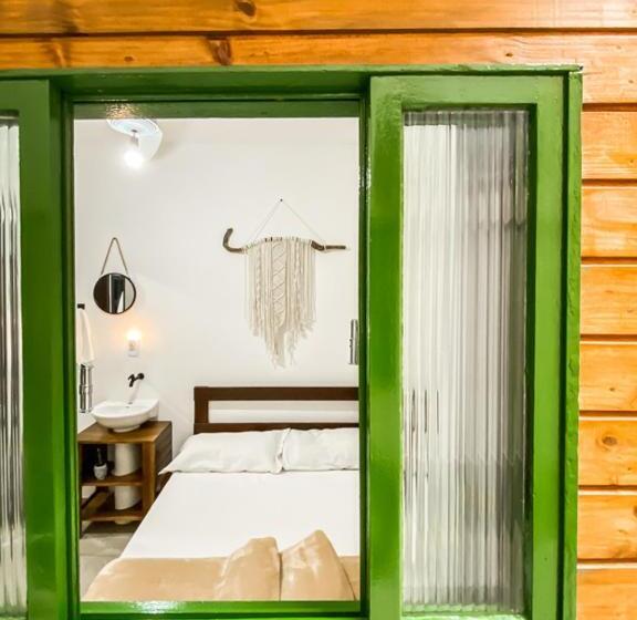 Quarto Estandar, Babitonga Hostel   100m Da Prainha