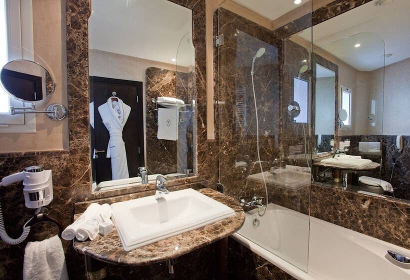 小型套房, Art Palace Suites & Spa