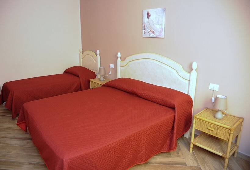 Номер Стандарт Трехместный, La Rosa Hotel   Selinunte