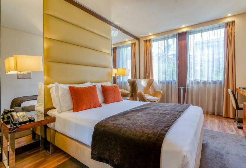 اتاق سوپریور, Turim Av Liberdade