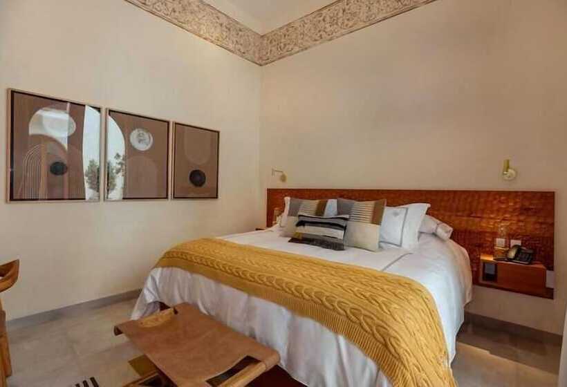 سوییت جونیور, Cantera 1910 Hotel Boutique, Destination