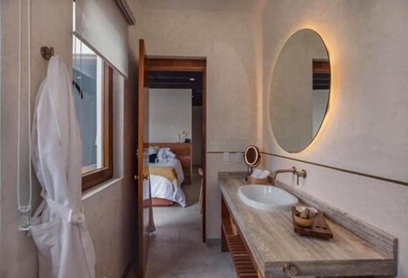 سوییت جونیور, Cantera 1910 Hotel Boutique, Destination