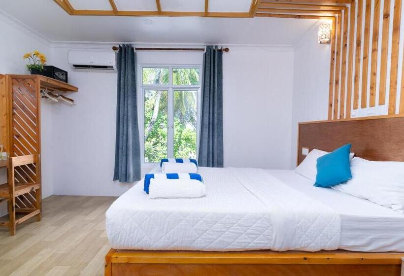 اتاق لوکس با تخت بزرگ, Leisure Inn Guest House