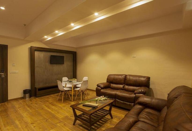 ロイヤルスイート, Sarovar Portico Somnath
