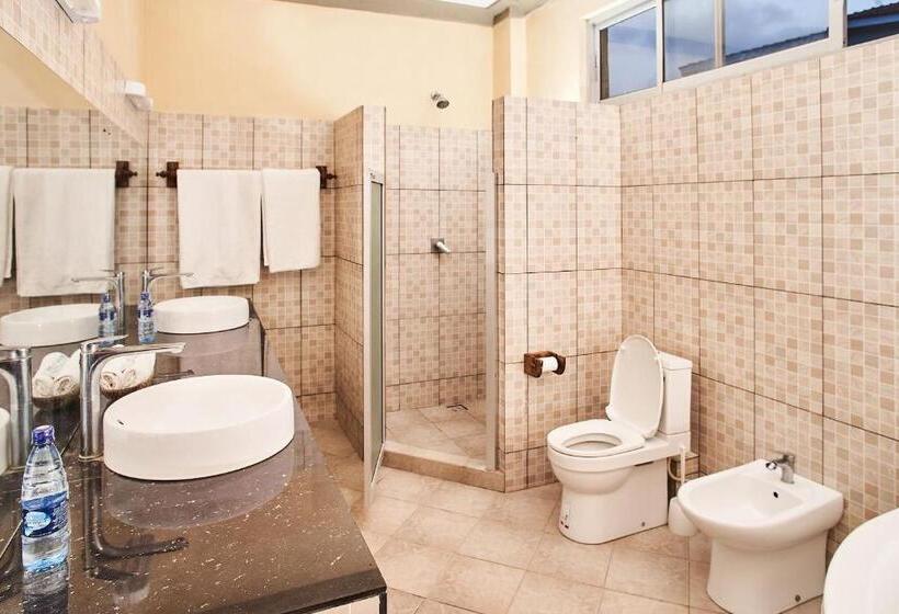 سوییت جونیور با چشم‌انداز دریا, Coral Beach Resort