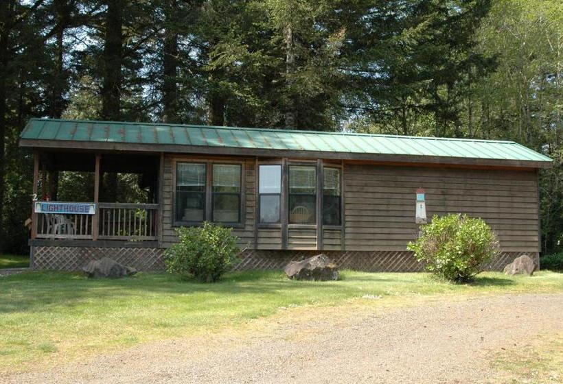 小室, Park Motel And Cabins