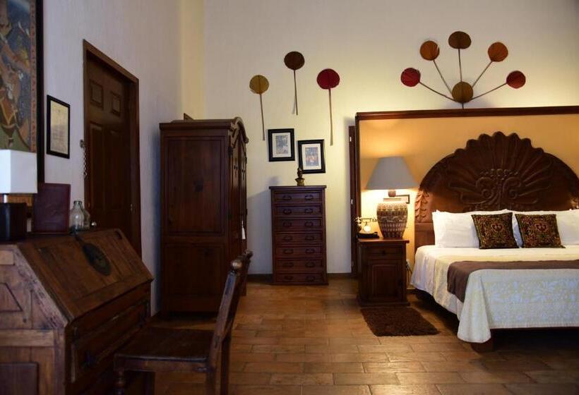 Люкс, Hacienda La Magdalena