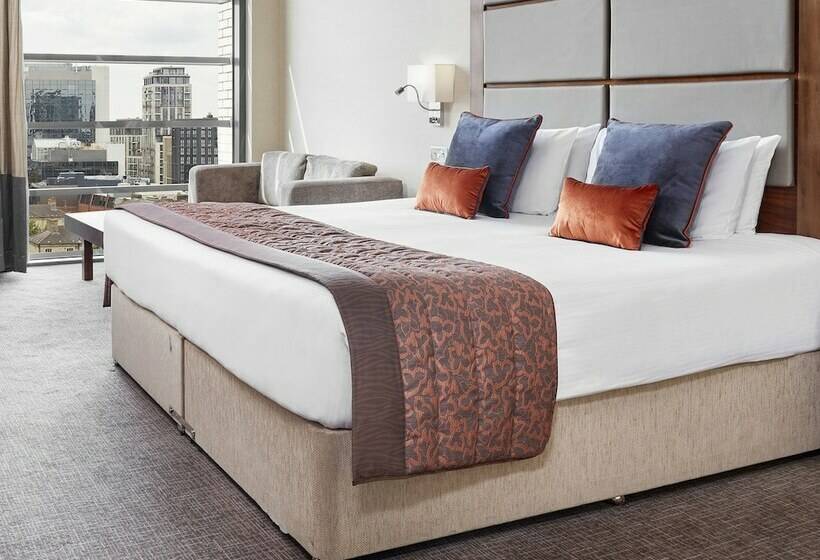 Номер Superior, Leonardo Royal  London Tower Bridge