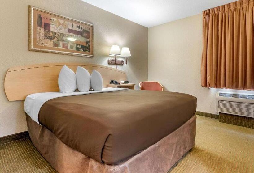 Quarto standard, Suburban Studios South Bend