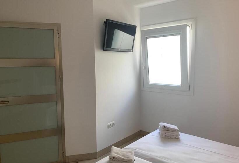 适合残疾人使用的标准间, Hostal Tarifa  Recepcion Abierta Las 24h