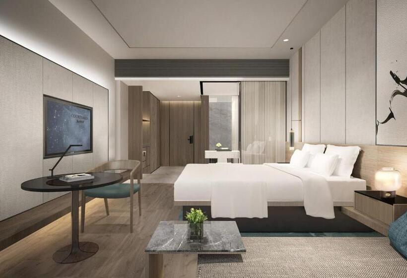 Büyük Çift Kişilik Yataklı Standart Oda, Courtyard By Marriott Pinghu