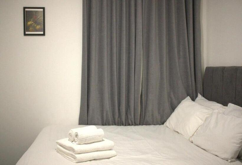 Номер Стандарт, The Wellington Hotel Birmingham   Breakfast Included, Near O2 Academy & City Centre