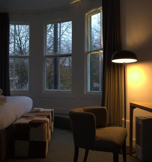 Семейный Номер, The Wellington Hotel Birmingham   Breakfast Included, Near O2 Academy & City Centre