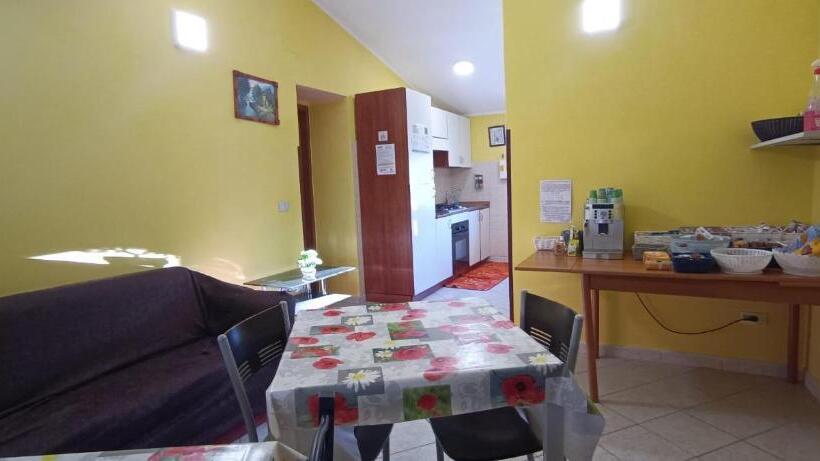 스탠다드 트리플 룸, Complesso Turistico Aurora   Camere B&b