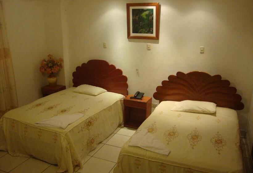 Номер Стандарт 2 Двуспальные Кровати, Sol Del Oriente Iquitos