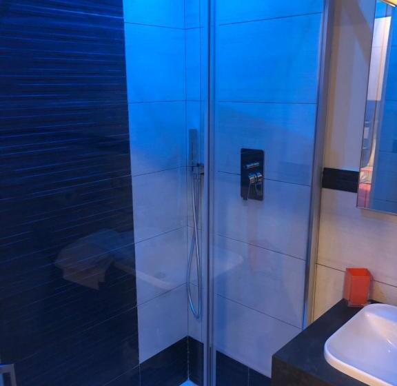 带阳台的豪华间, Yourhome   La Meta Perfetta Rooms&spa