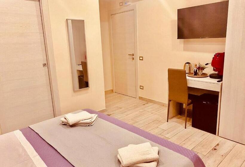 标准间带阳台, Yourhome   La Meta Perfetta Rooms&spa