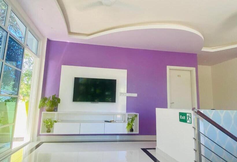 اتاق خانوادگی, Hedheykuri Residence Fuvahmulah