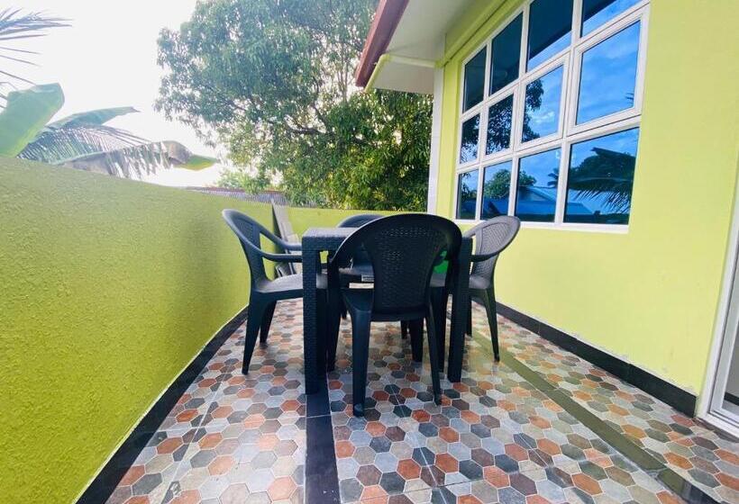 اتاق خانوادگی, Hedheykuri Residence Fuvahmulah