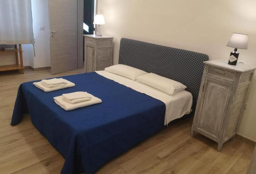 Семейный Номер Вид на Сад, Delcicer Casa Vacanze O Camera Privata