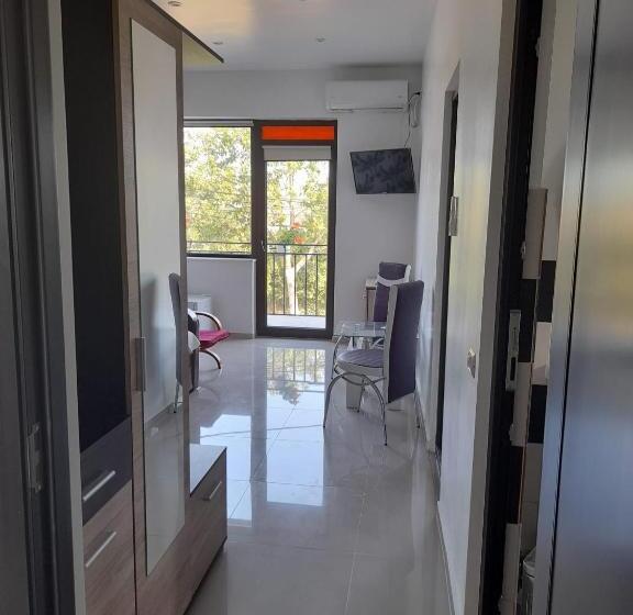 패밀리 룸, Casa Florea