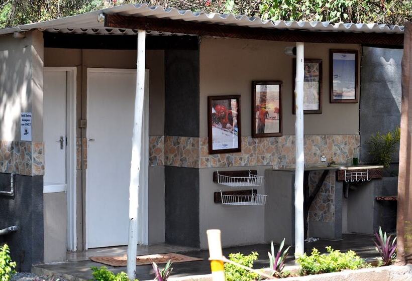 اتاق استاندارد, Victoria Falls Backpackers Lodge