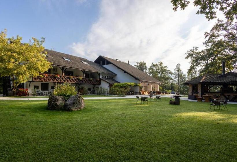 Habitación Ático, Penzion Pibernik   Adults Only