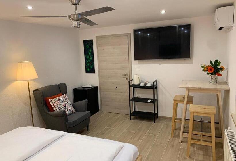 Habitación Comfort Vista Jardín, Penzion Pibernik   Adults Only
