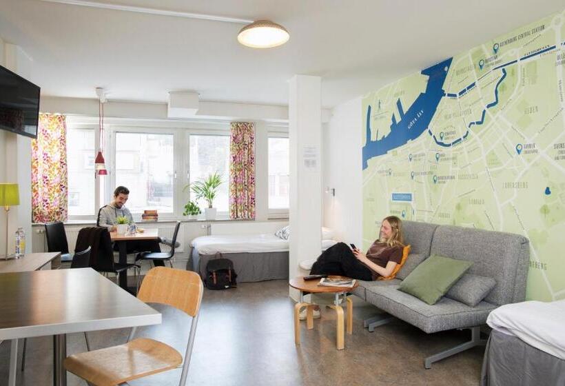 Апартаменты 1 Спальня Нижний Этаж, Slottsskogen Hostel