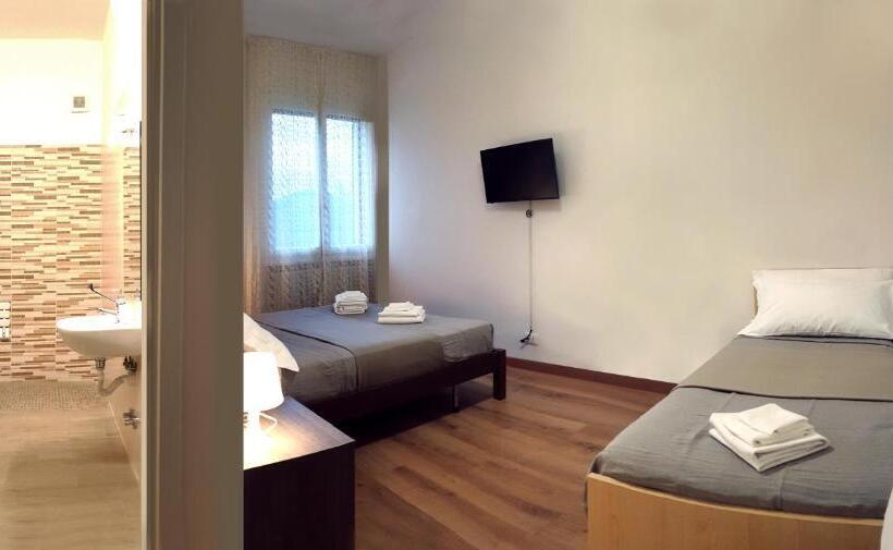 Quarto Estandar Cama King para Deficientes Físicos, La Meridiana House