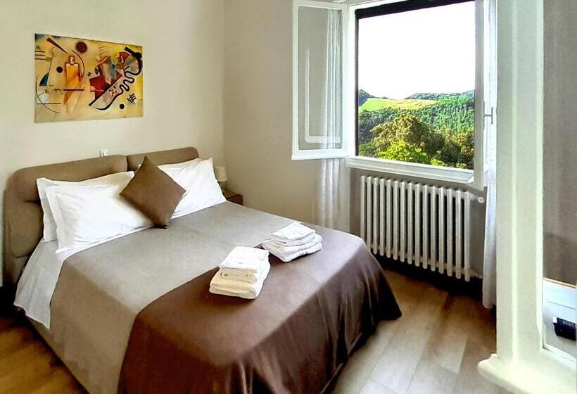 Quarto Triplo Superior, La Meridiana House