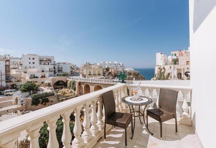 Standard 4-Bettzimmer mit Balkon, Lamare Cucina E Dimore