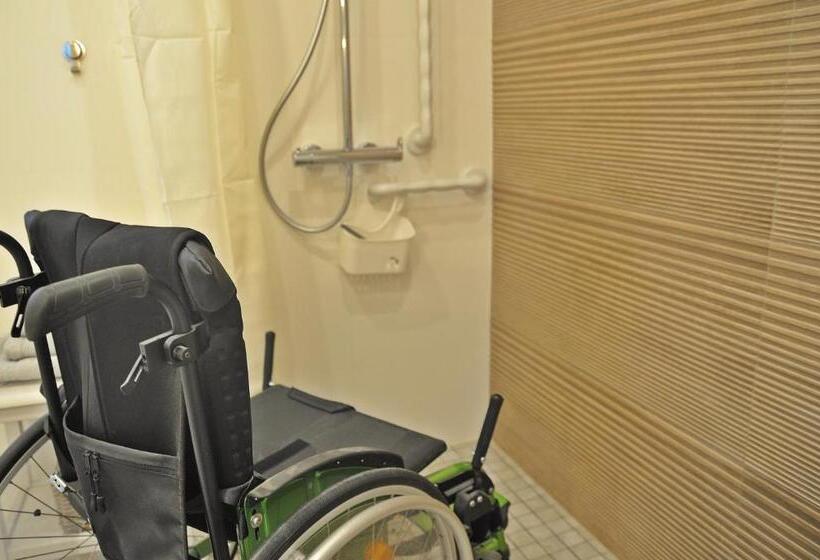 Quarto Estandar para Deficientes Físicos, Ker Embellie