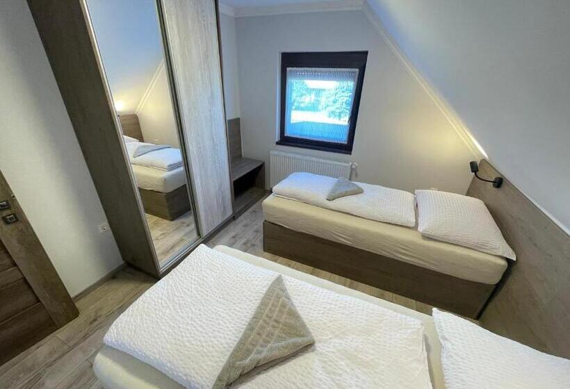 패밀리 룸, Kukorica Csárda Apartman