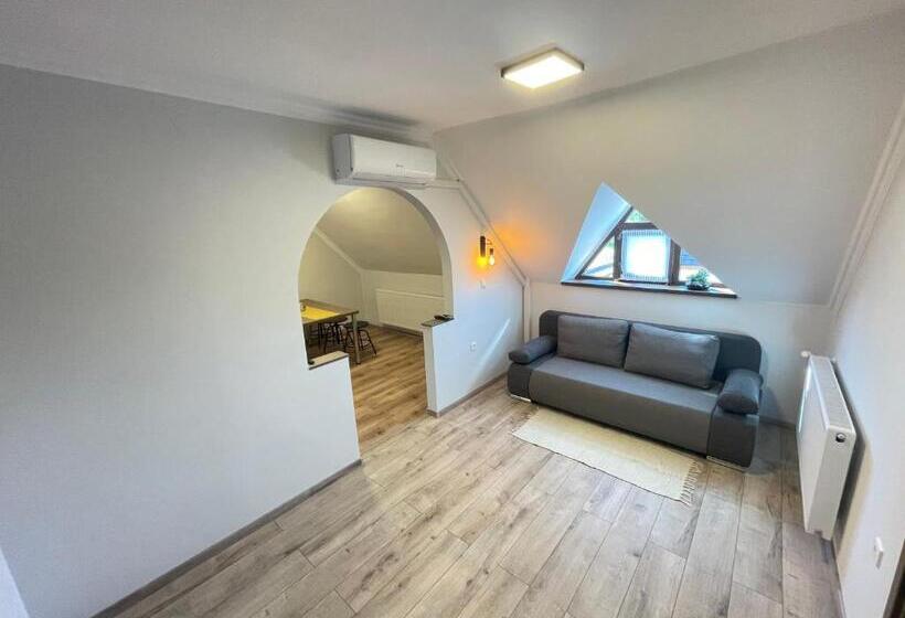 패밀리 룸, Kukorica Csárda Apartman