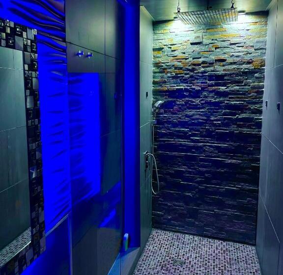 Quarto Deluxe, Loveroom21
