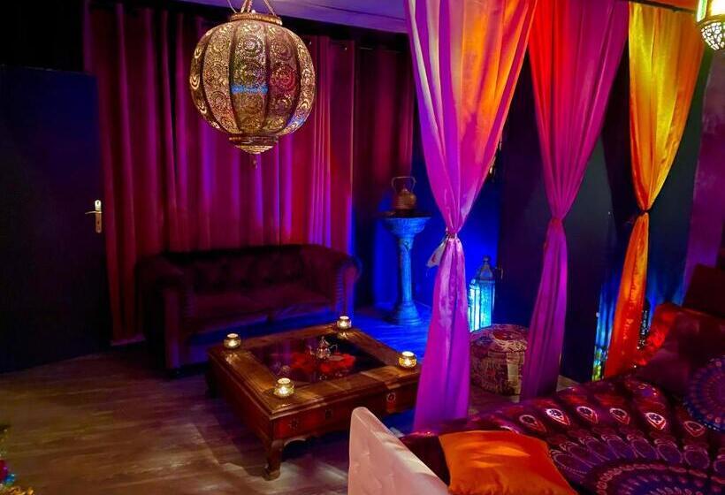 Quarto Deluxe, Loveroom21