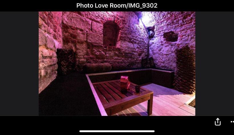 Апартаменты Deluxe 1 Спальня, Loveroom21