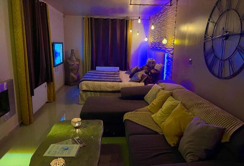Апартаменты 1 Спальня с Террасой, Loveroom21