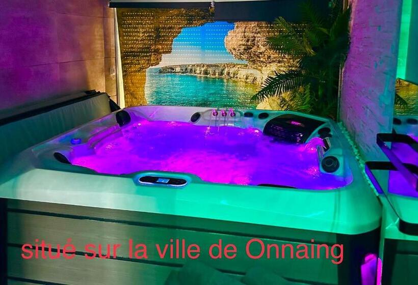 Apartamento 1 Dormitório com Terraço, Loveroom21