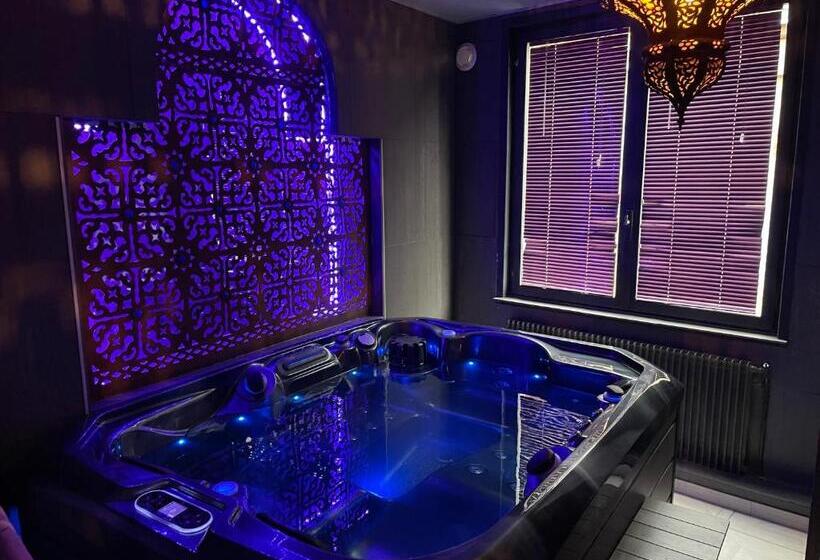 Quarto Deluxe, Loveroom21