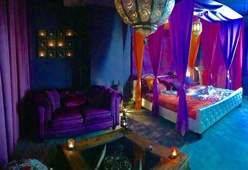 Quarto Deluxe, Loveroom21