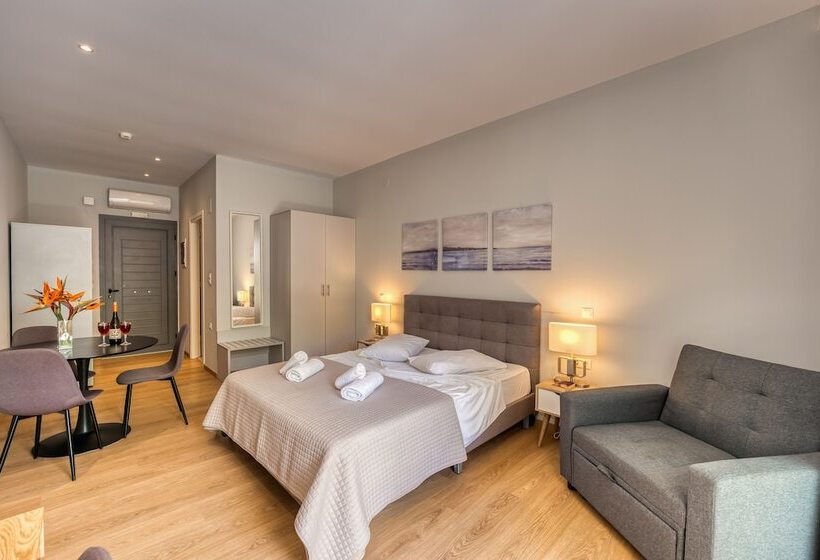 스탠다드 스튜디오, Folies Corfu Town Hotel Apartments
