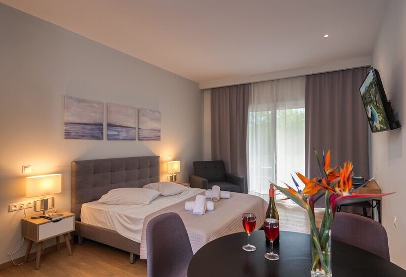 스탠다드 스튜디오, Folies Corfu Town Hotel Apartments