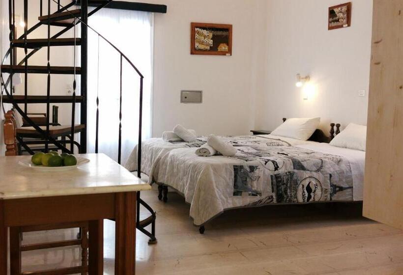 패밀리 룸, Aretousa Villas