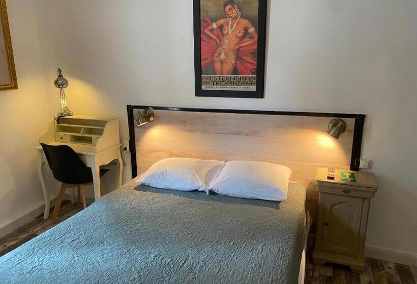 Номер Стандарт с Балконом, Hôtel Paul Riquet