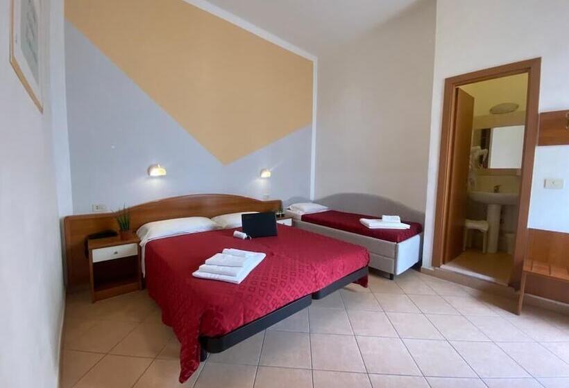 اتاق استاندارد چهار تخته, Villa Caterina